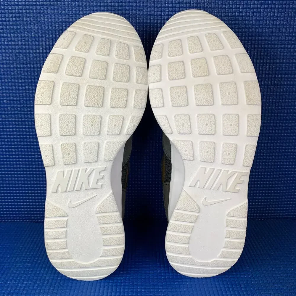 🔴 NIKE KAISHI Women`s Size 6.5 Grey Gold Athletic Running Shoes 654845-071